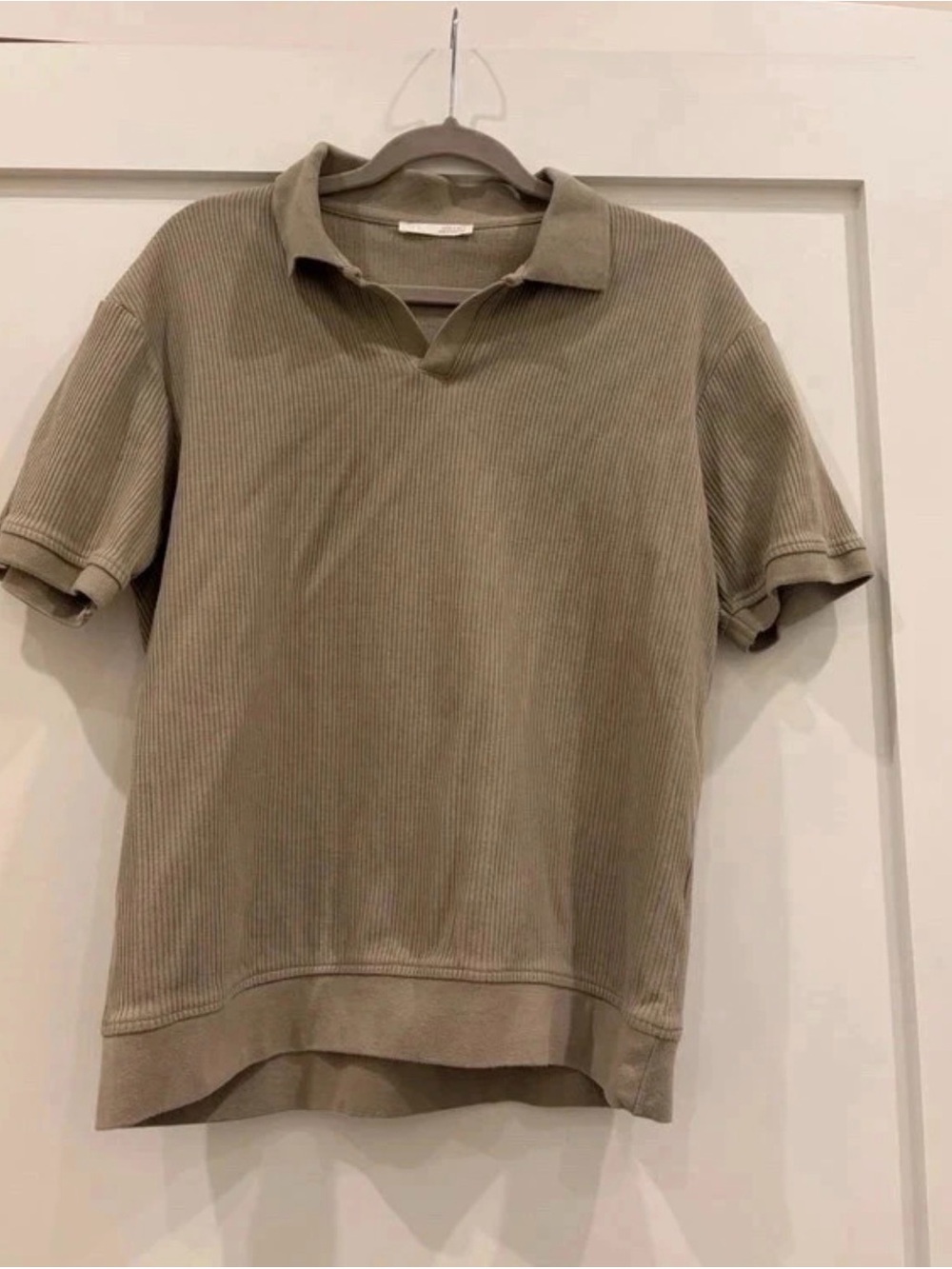 Zara Men's Ribbed Short-Sleeve Polo in Olive Green